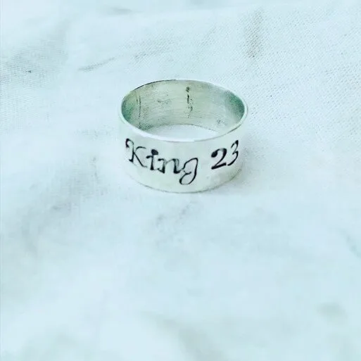 Anillo Letras